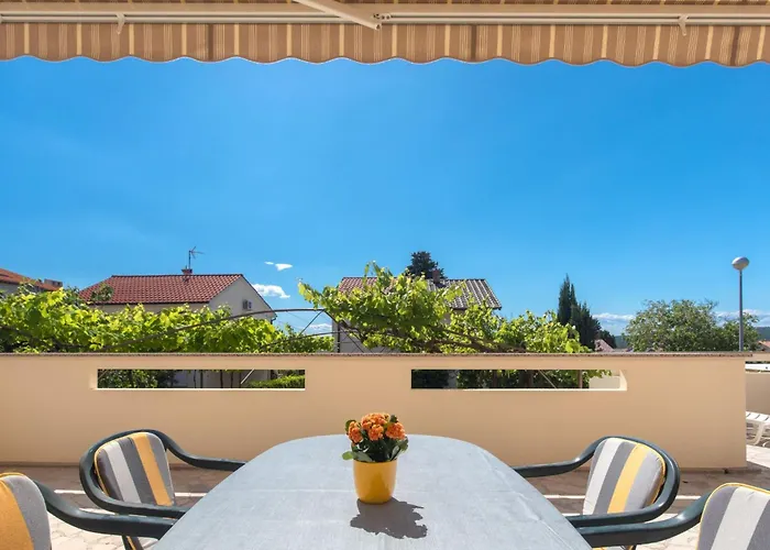 Nikola By Interhome דירה פונאנט