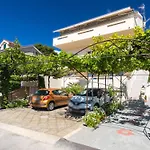 Apartamento Nikola By Interhome *